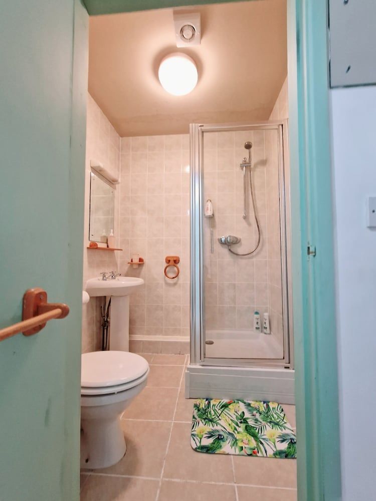 The Evergreen hotel Twin Room 10