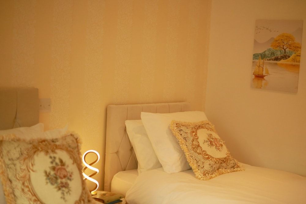 The Evergreen hotel Apartment, Ensuite 5