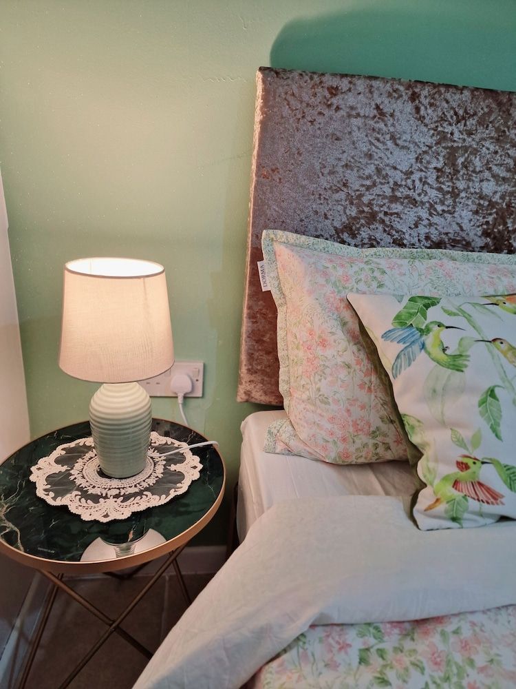 The Evergreen hotel Twin Room 17