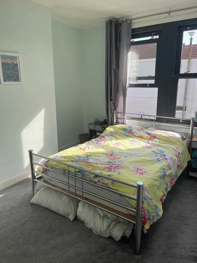 Basic House, Multiple Beds
