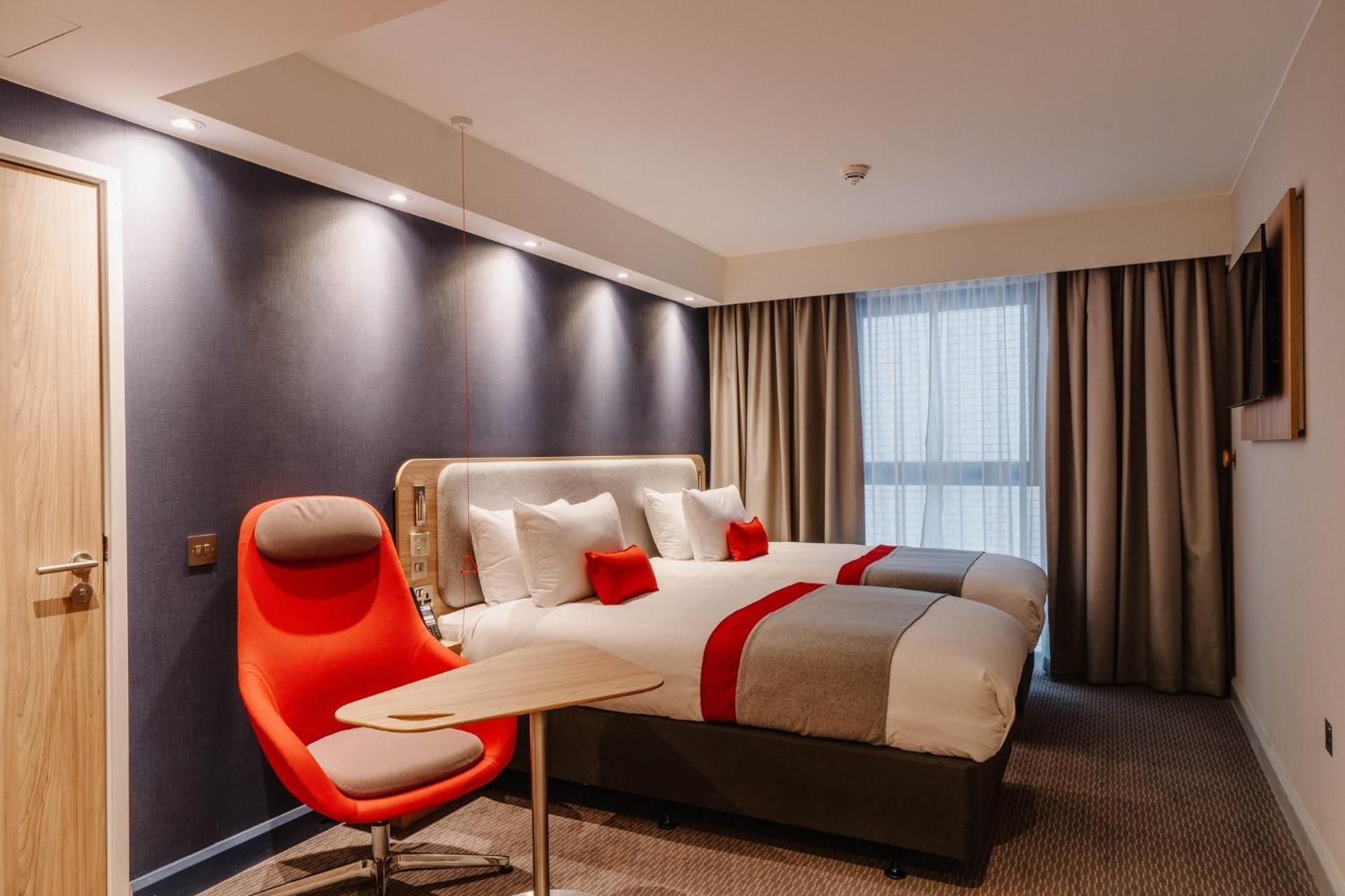 Holiday Inn Express Liverpool - Central By IHG 1 Queen Standard Accessible with Free Hot Breakfast