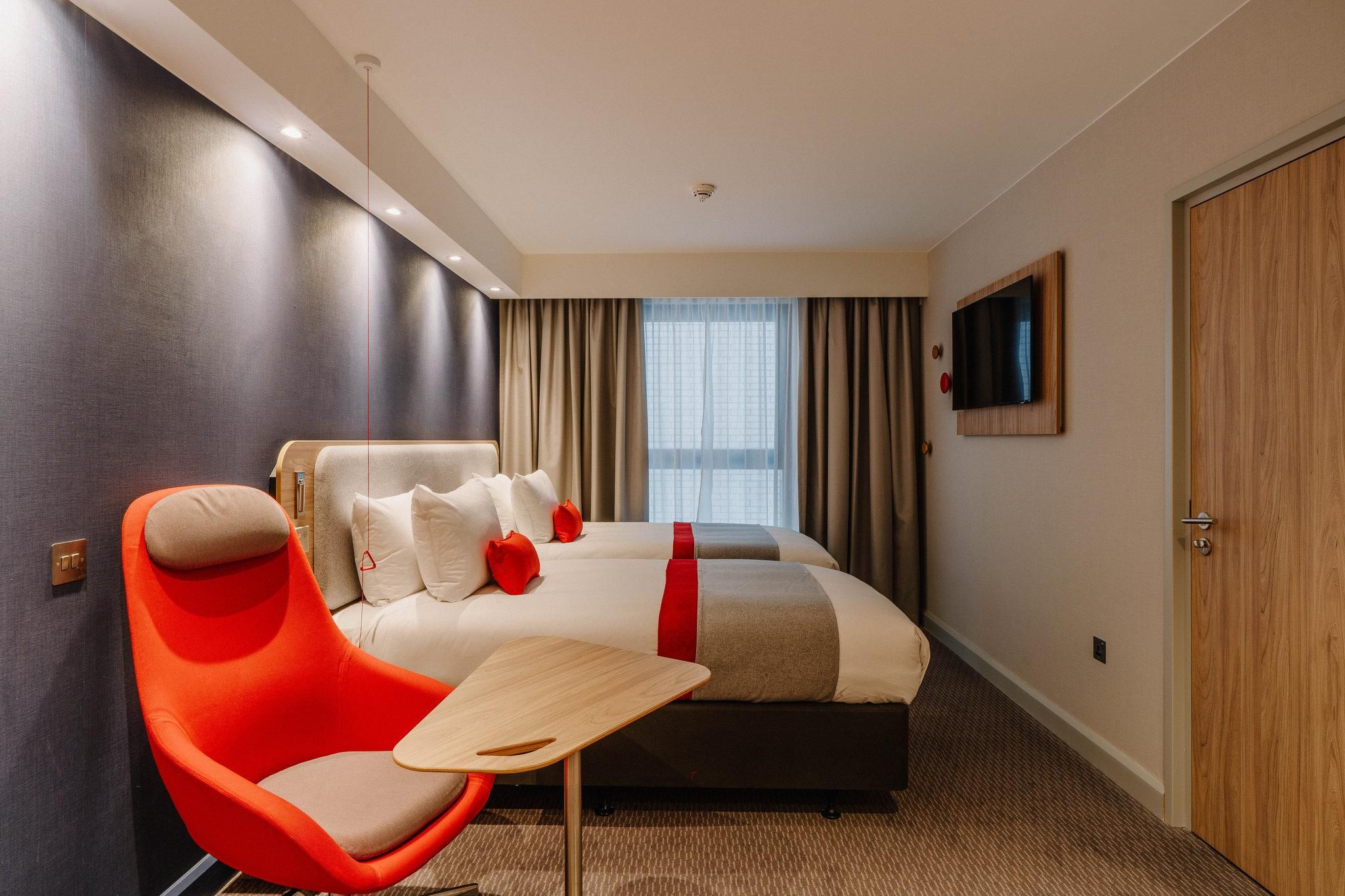Holiday Inn Express Liverpool - Central By IHG 1 Queen Standard Accessible with Free Hot Breakfast 3