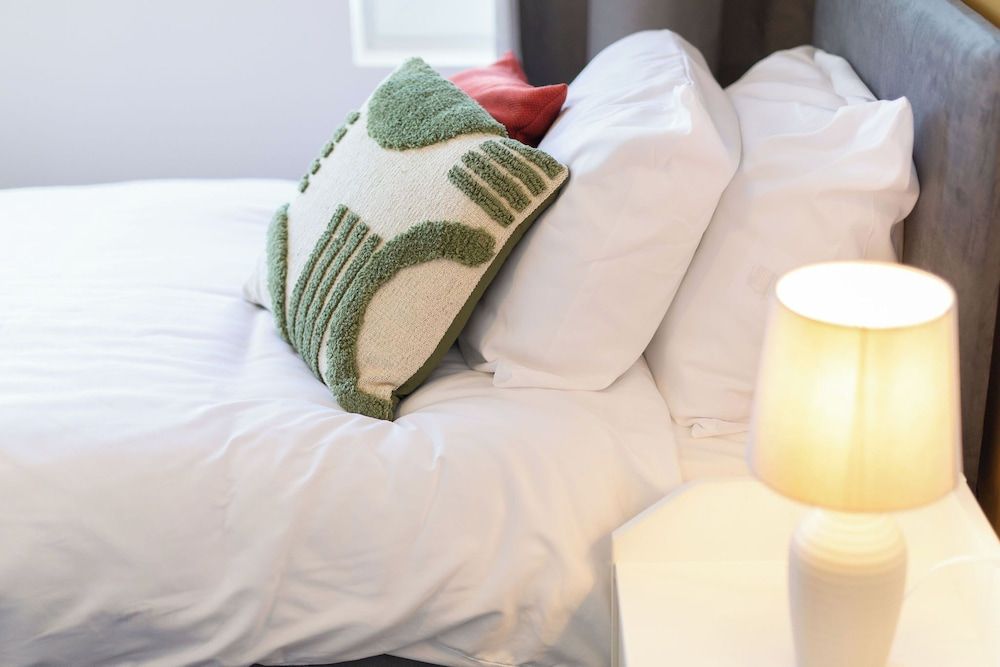 Kings Building- 2 Bed & Bathroom Flats Premium Apartment 5