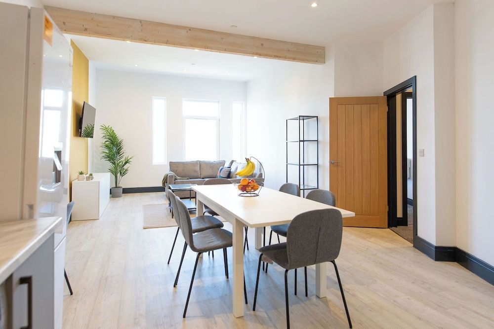 Kings Building- 2 Bed & Bathroom Flats Premium Apartment 15