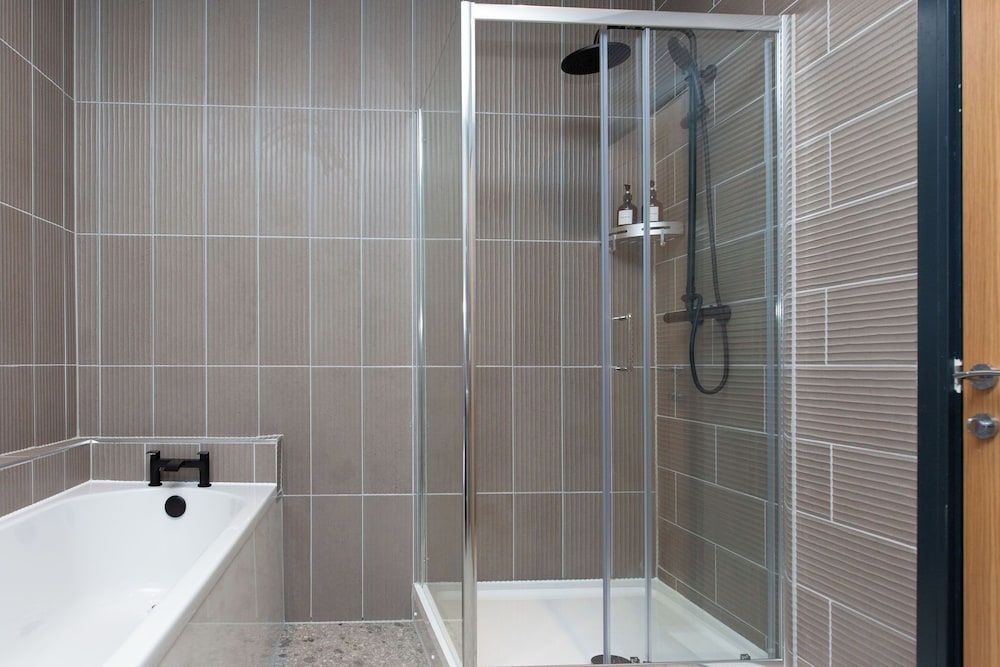 Kings Building- 2 Bed & Bathroom Flats Premium Apartment 10