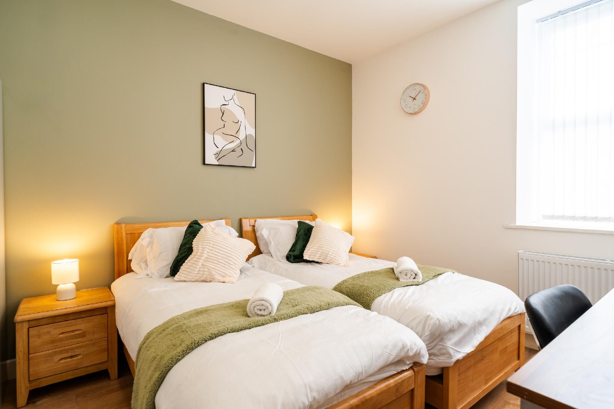 Double or Twin-Ensuite-Standard