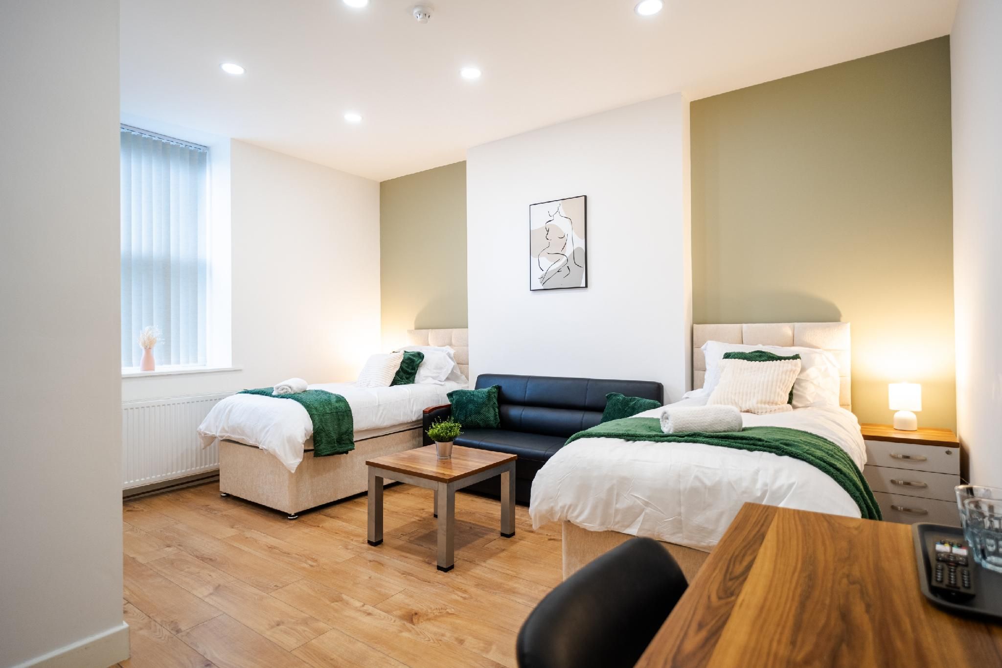 Junior Suite-Ensuite-Superior-Ground Floor