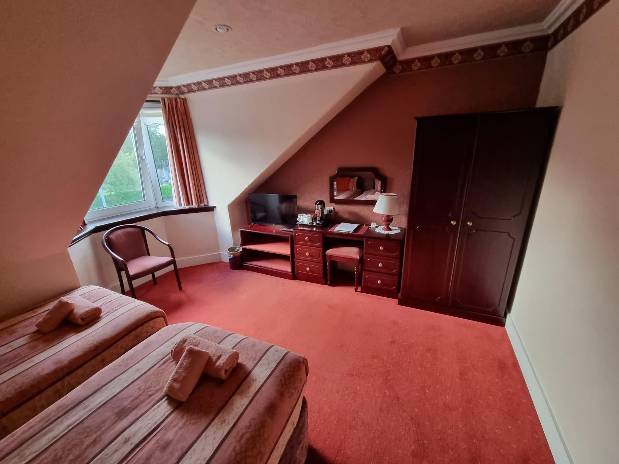 Standard Twin Room
