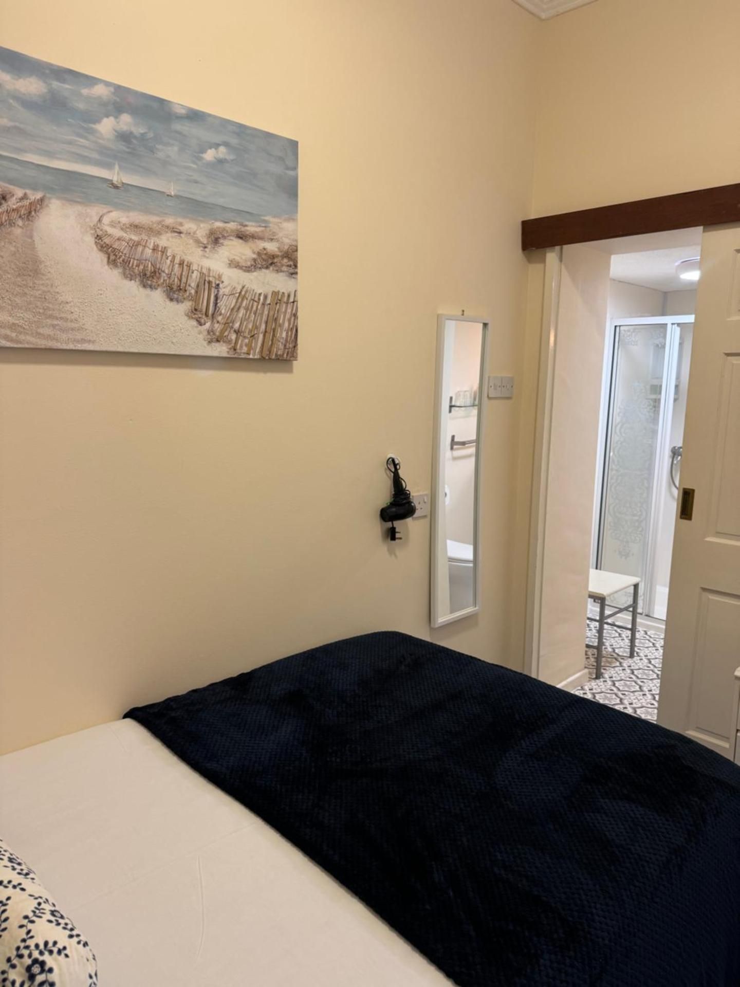 Marlow Lodge Hotel Economy Double Room