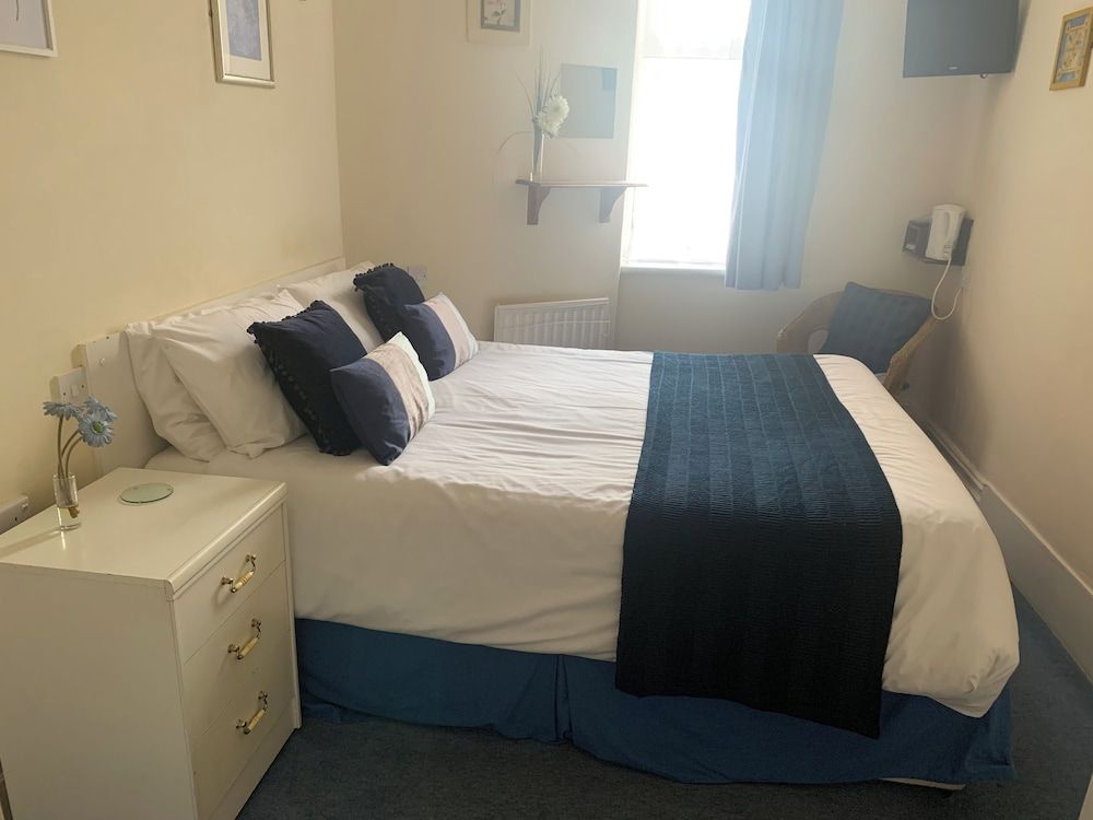 Marlow Lodge Hotel Double Room with King bed 2