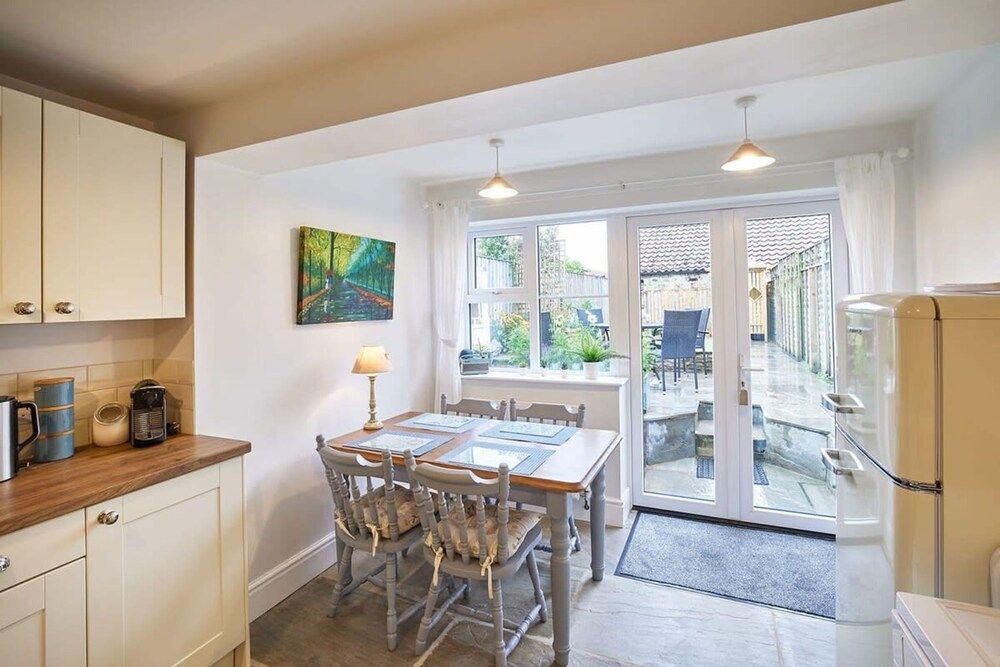Host Stay Willow Cottage