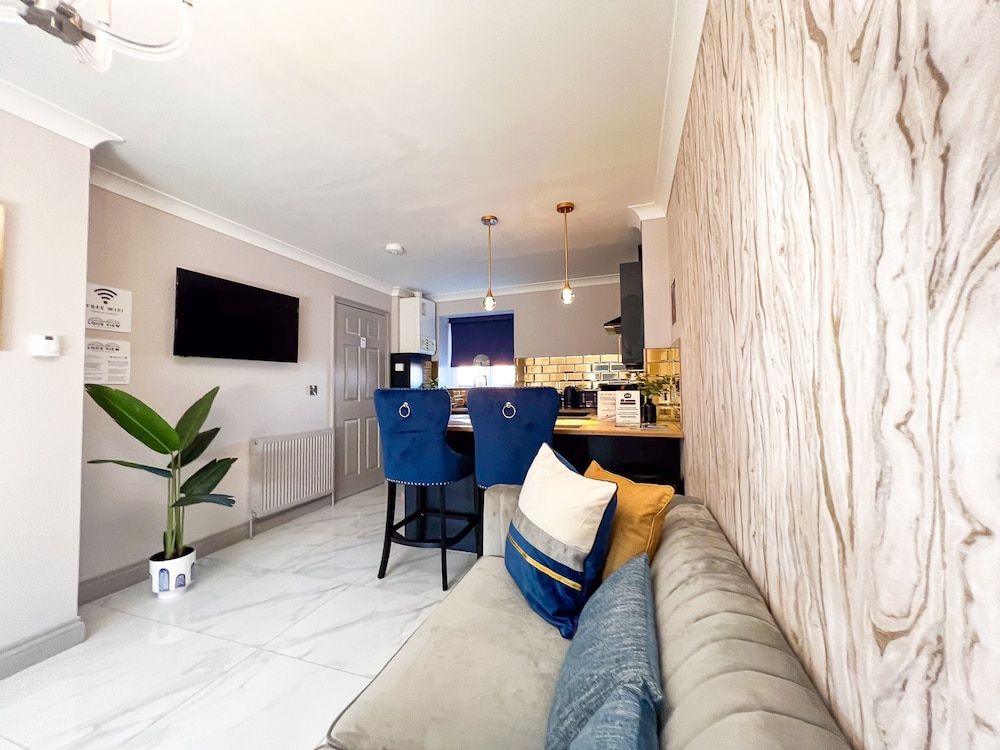 Lock View House, Private Bathroom, Marina View 9