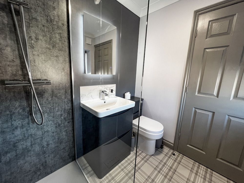 Lock View House, Private Bathroom, Marina View 7