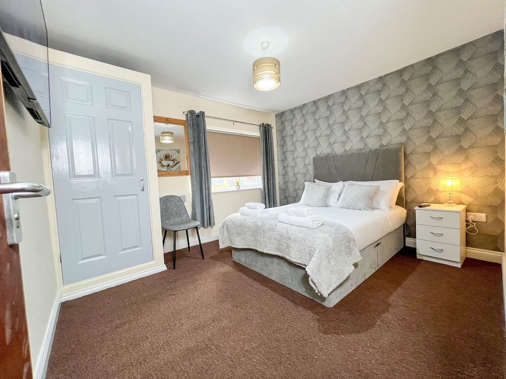 Baxter House Comfort Double Room, Shared Bathroom (First Floor) 7