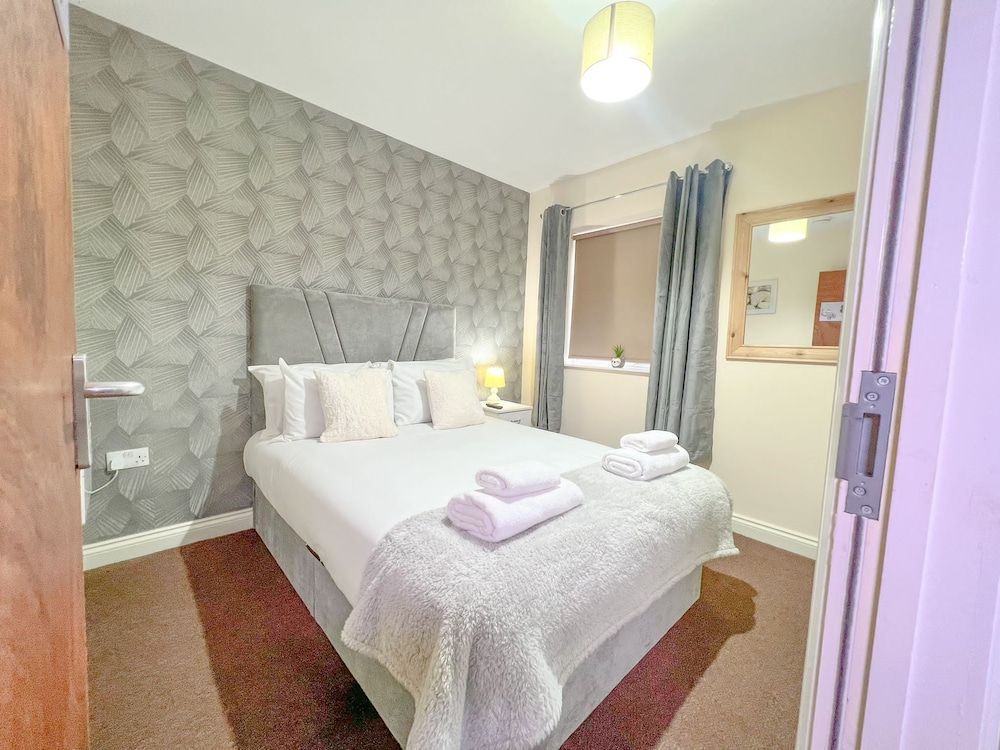 Baxter House Comfort Double Room, Shared Bathroom (Ground Floor) 5