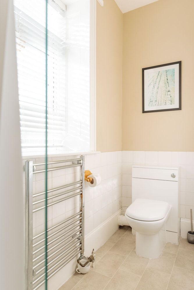 The Horton Inn Deluxe Twin Room 9