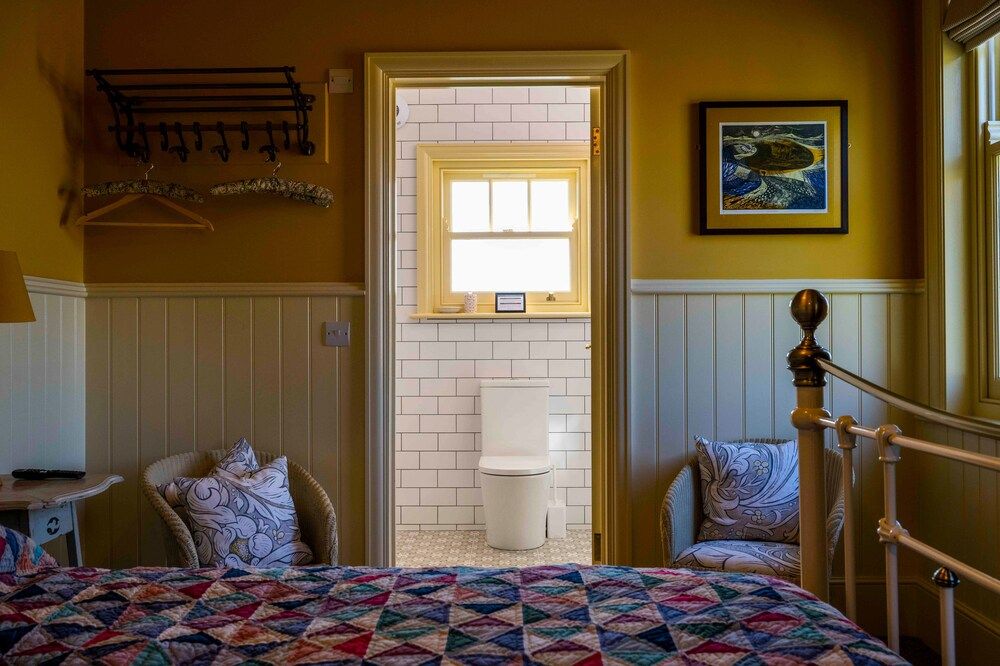 Long Man Inn Deluxe Double Room 5