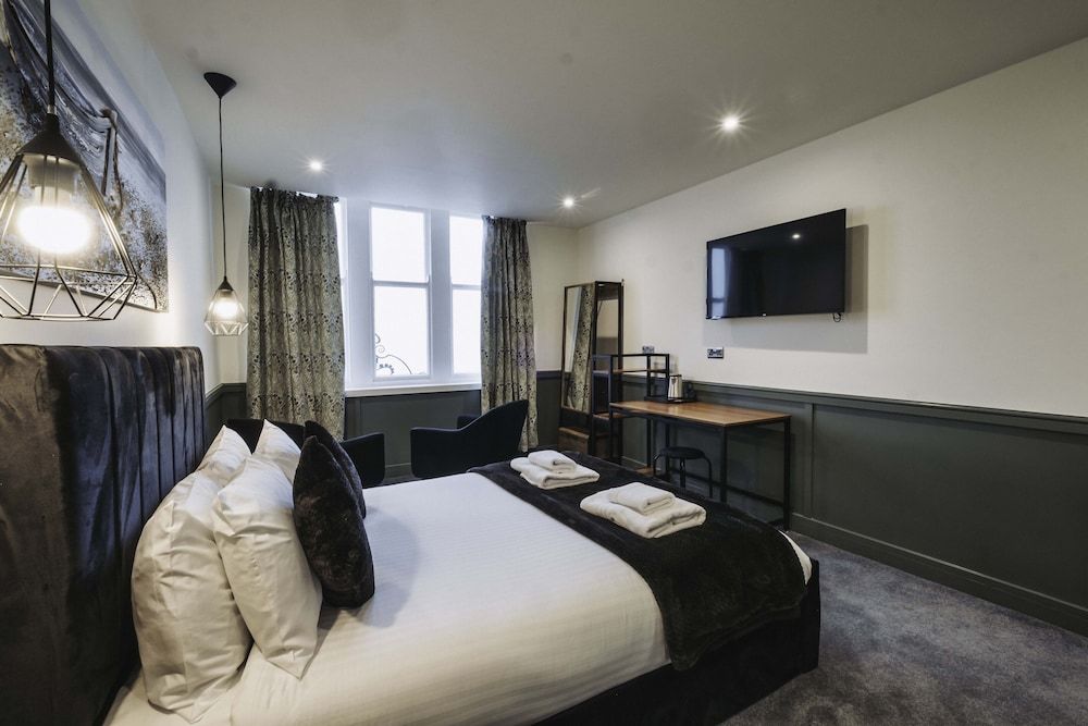 The Royal Bar & Shaker Premium Double Room