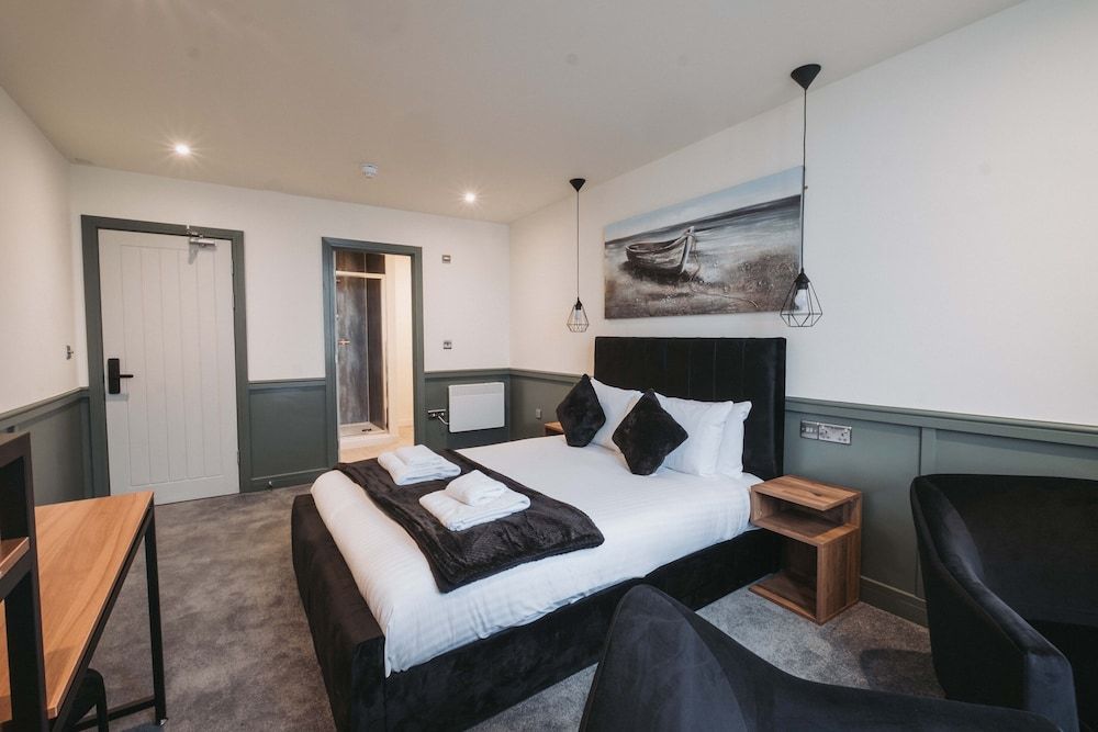 The Royal Bar & Shaker Standard Double Room 2