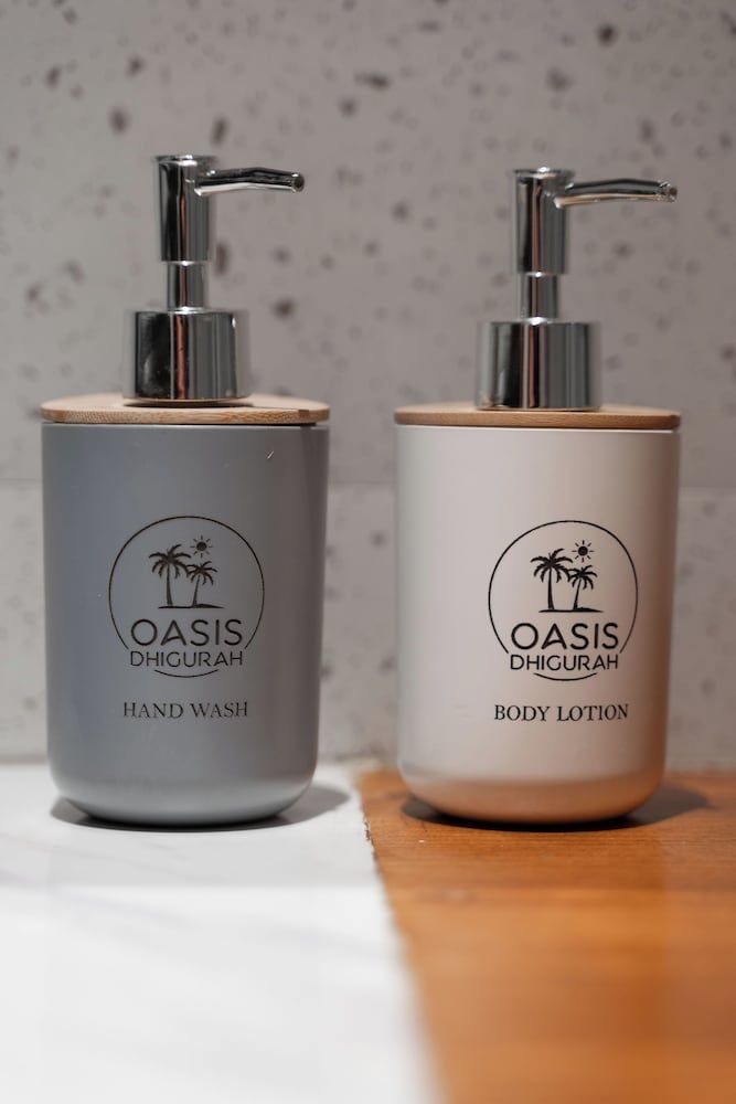 Oasis Dhigurah Deluxe Double or Twin Room 9