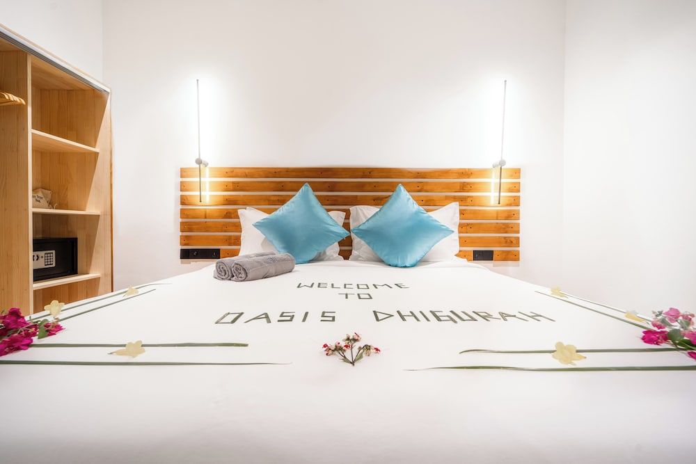 Oasis Dhigurah Deluxe Double or Twin Room 4