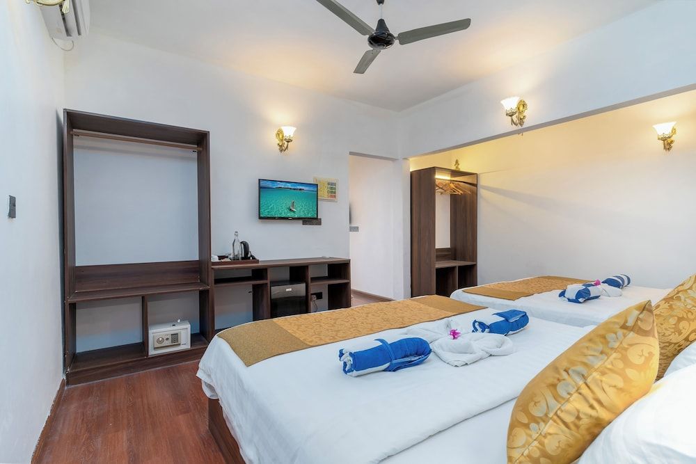 Ganduvaru Villa Family Suite, Patio, City View 3