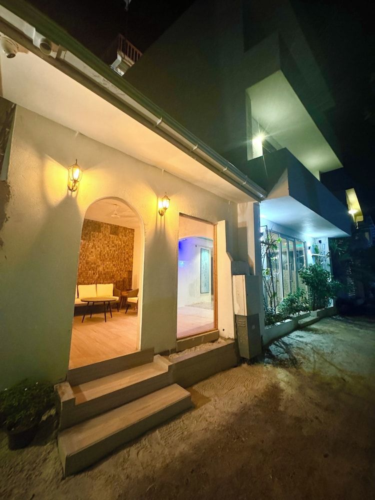 Sands Garden Hotel