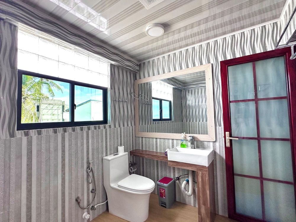 Galaxy Sunrise Guesthouse Deluxe Double Room 5