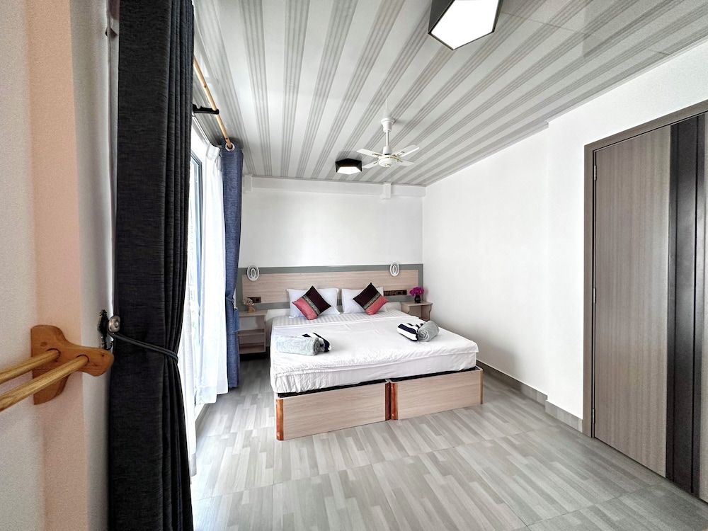 Galaxy Sunrise Guesthouse Deluxe Double Room