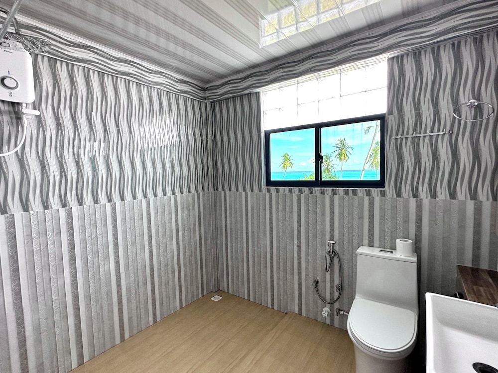 Galaxy Sunrise Guesthouse Deluxe Double Room 8