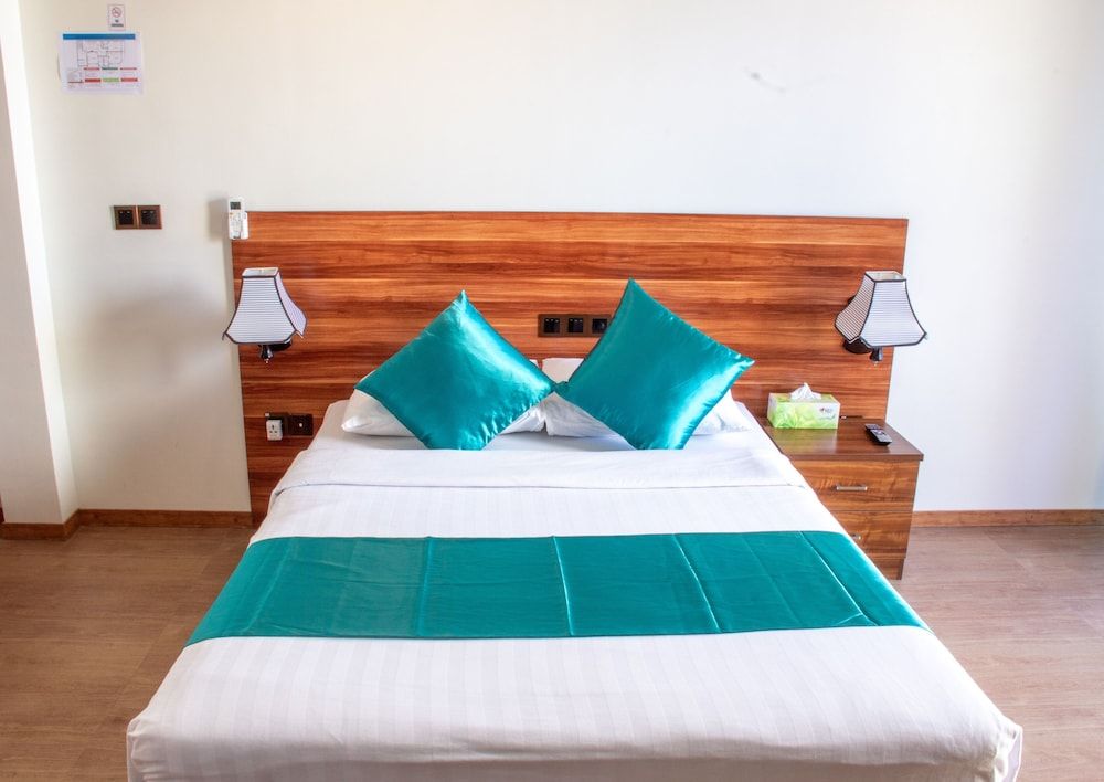 Maaniya Palace Deluxe Double Room 2