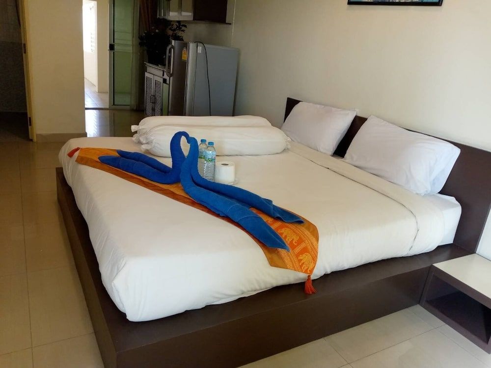 Navanakorn Aomsin Hotel near Big C Super Business Condo, City View 5