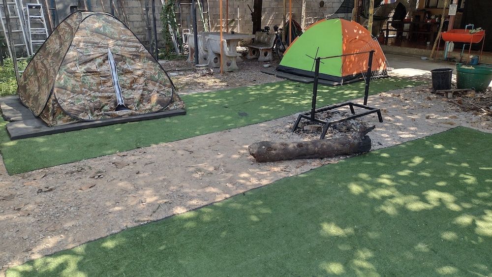 Mae Sot Commune and Camping