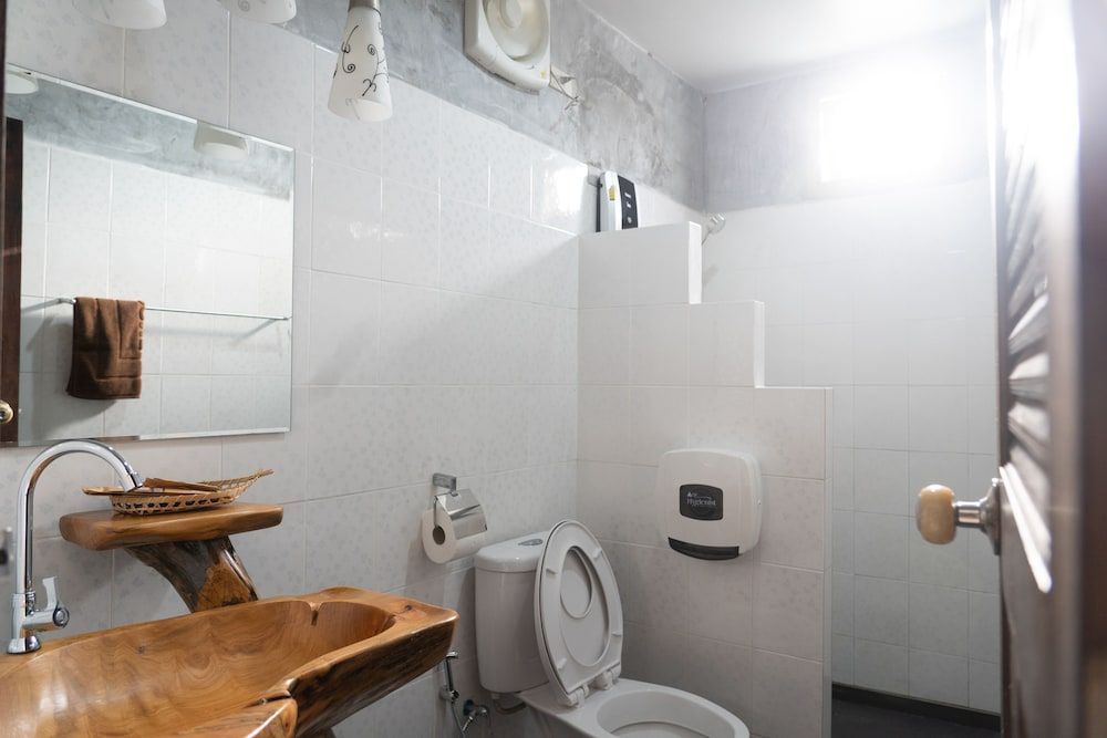 Anodard Phuket Deluxe Villa, 1 King Bed, Non Smoking, Mountain View 8