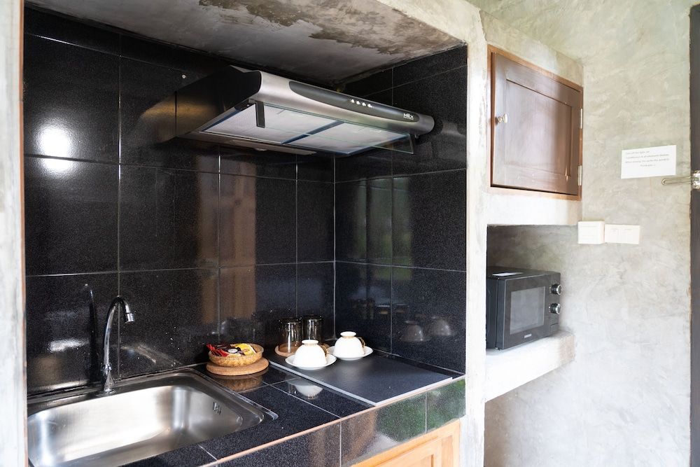 Anodard Phuket Deluxe Villa, 1 King Bed, Non Smoking, Mountain View 6