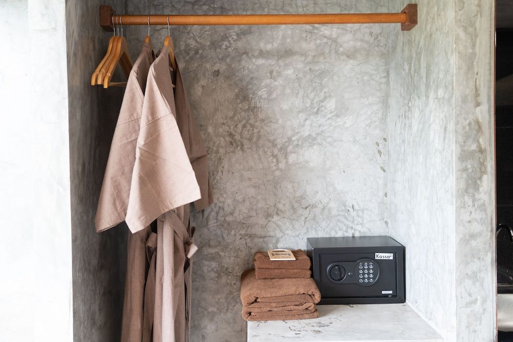 Anodard Phuket Deluxe Villa, 1 King Bed, Non Smoking, Mountain View 5