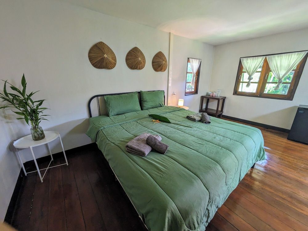 Vanara Bungalows & Restaurant Deluxe Villa 8