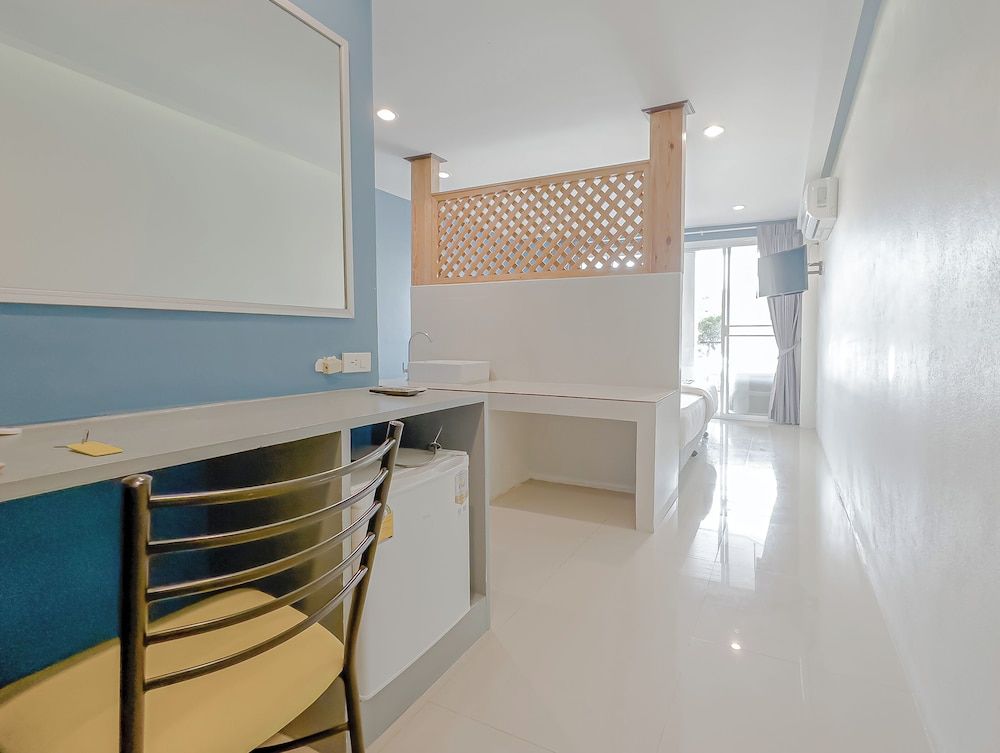 Xanadu Hotel Deluxe with Balcony 8