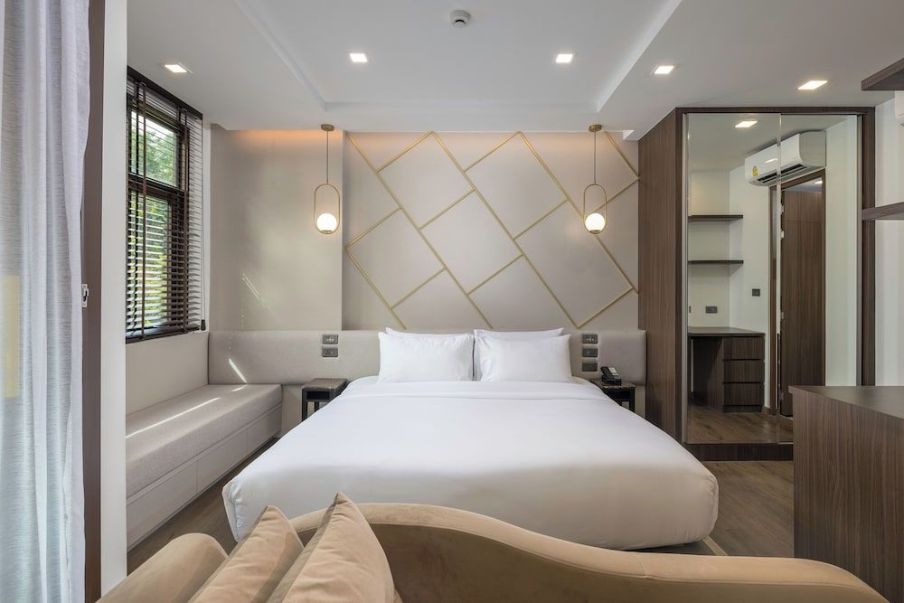 The Proud Karon Beach Phuket Trademark Collection By Wyndham Premier Room, 1 King Bed 4