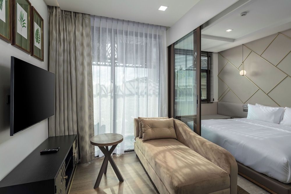 The Proud Karon Beach Phuket Trademark Collection By Wyndham Premier Room, 1 King Bed 6