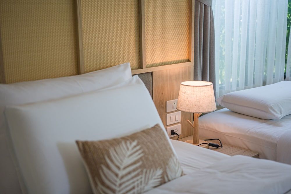 Villa De Leaf River Kaeng Krachan Premier Quadruple Room 2