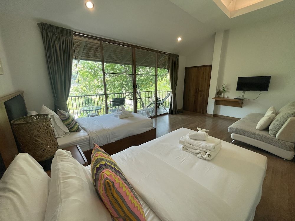 Tippaya Villa Twin Room 4