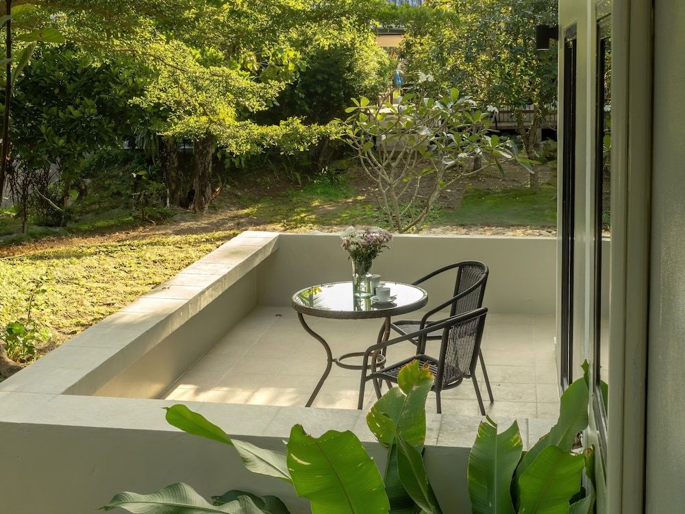 Isara Nai Yang Resort Premium Bungalow, 1 Bedroom, Non Smoking, Refrigerator 10