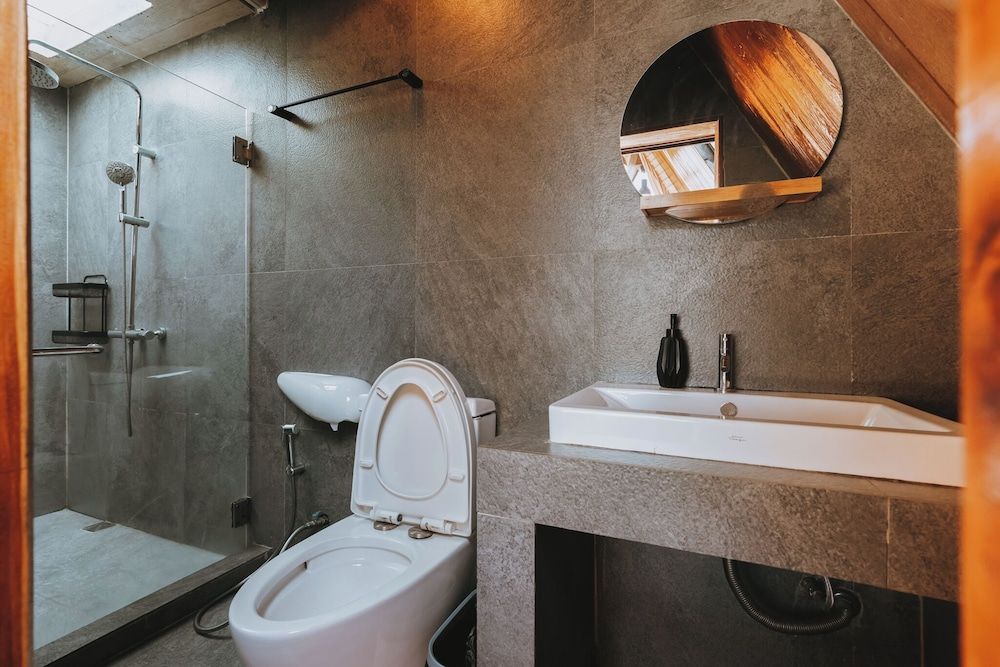 THE CAMPIAN Honeymoon H2 5