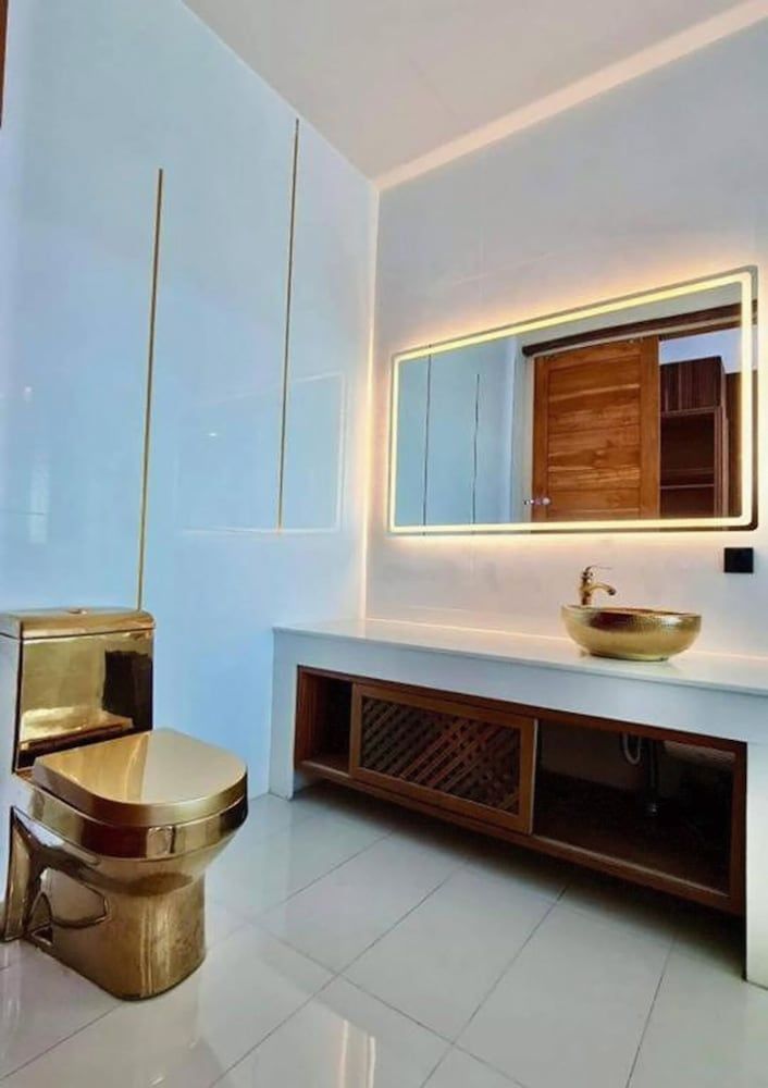 Hotel Villa Aokhanom Beachfront Deluxe Ocean View 9