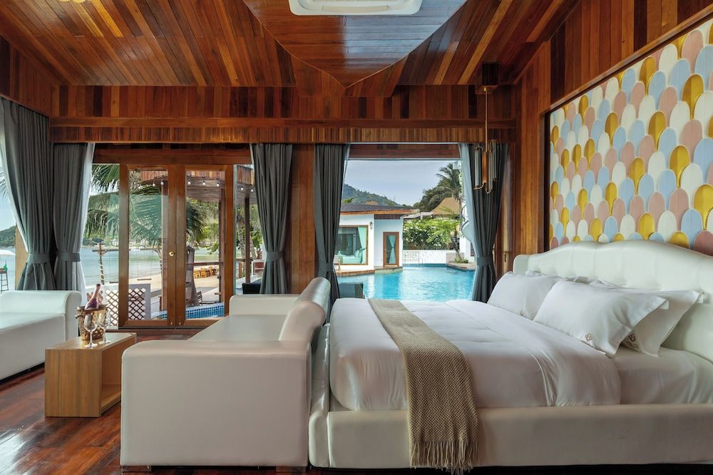 Hotel Villa Aokhanom Beachfront Cabana Front Beach Suite 4
