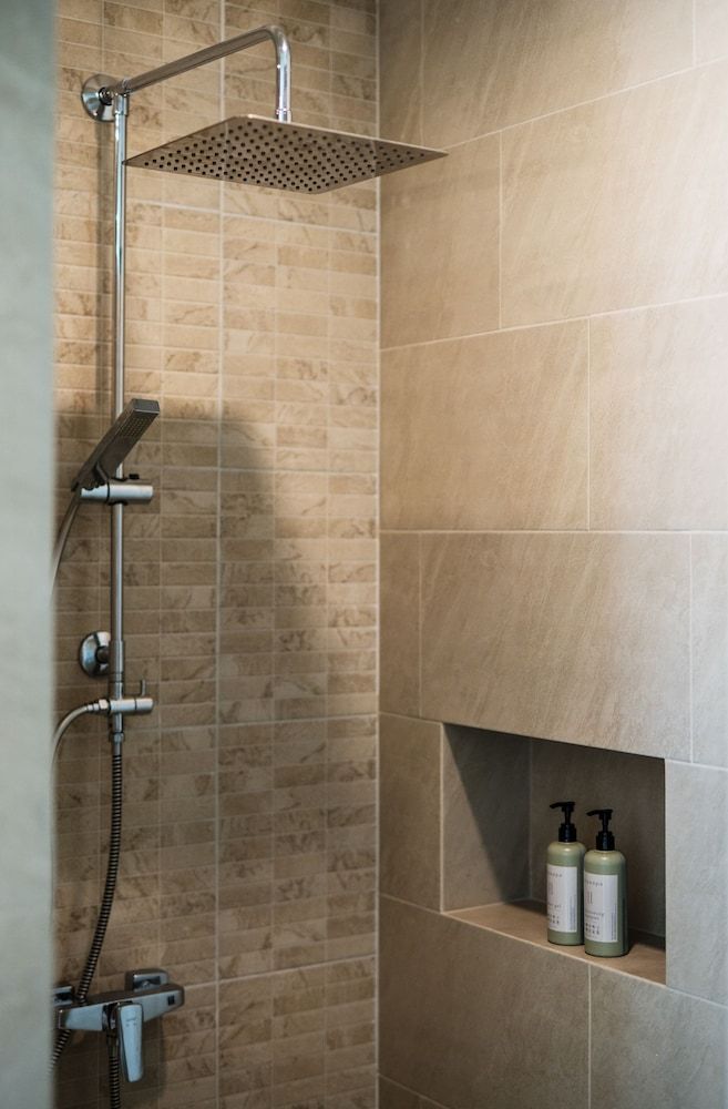 Niranapa Boutique Resort Deluxe Room, Pool View 5