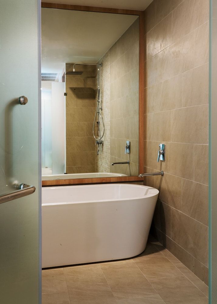 Niranapa Boutique Resort Grand Room 9