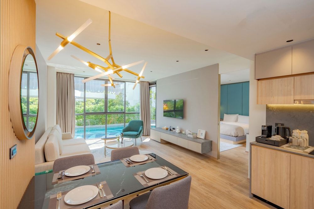 La Green Hotel & Residence