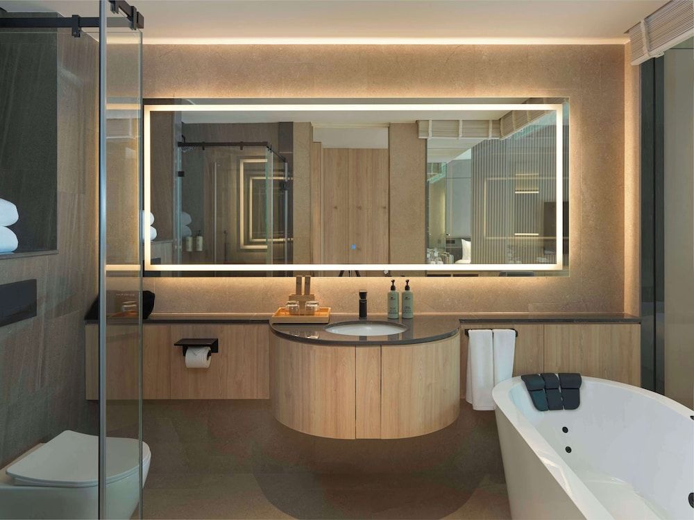 La Green Hotel & Residence Deluxe Room 3